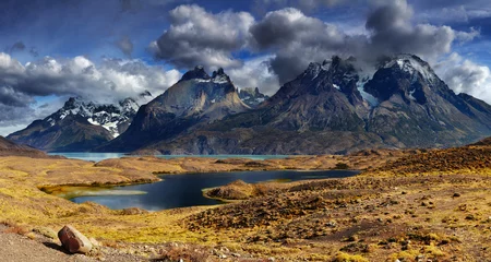Tableaux ronds sur plexiglas Cuernos del Paine Panorama de montagne, Parc National Torres del Paine, Patagonie, Ch