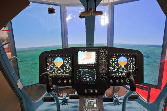 Flight simulator game hi-res stock photography and images - Alamy