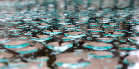 Obraz premium Капли воды на стекле