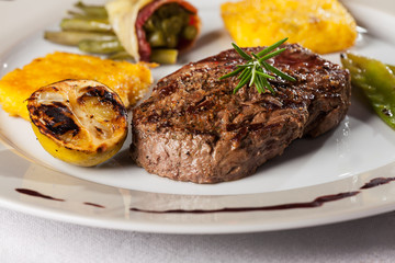 Steak mit Rosmarin