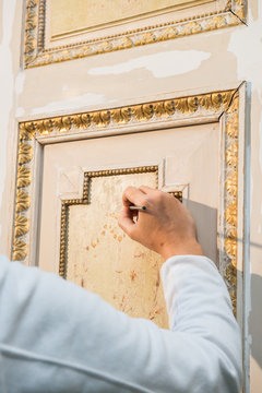 restauro porta closeup