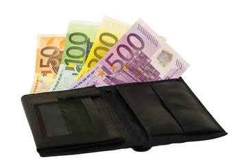 Euro-Geldscheine im Portemonnaie auf weißem Hintergrund