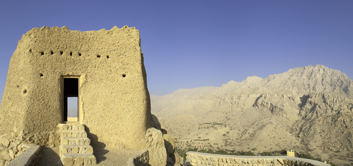 Naklejka premium arabian fort in ras al khaimah