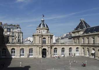 Fototapeta na wymiar Sénat, Palais du Luxembourg à Paris