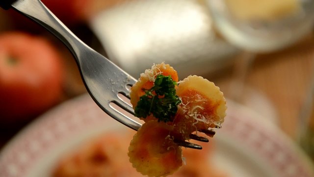 Mo&ntilde;os 파팔레 Фарфалле فارفاله