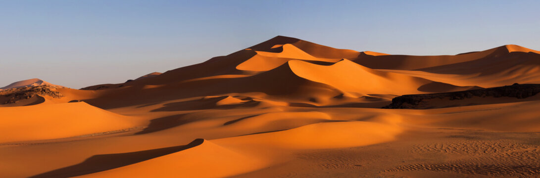 Panorama of desert, Africa, Algeria © sunsinger