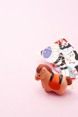 馬の干支置物と凧