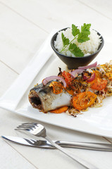 assiette de maquereau en papillote et son riz 3