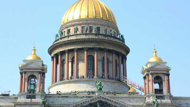 colonnade of isaakiy cathedral church in Saint-petersburg