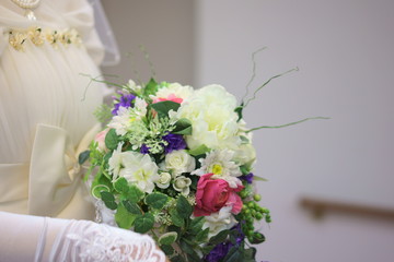 花嫁とブーケ