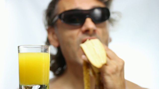 orange juice and banana, healthy snack