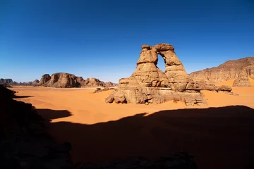 Fototapeten Steinbogen in der Sahara © sunsinger
