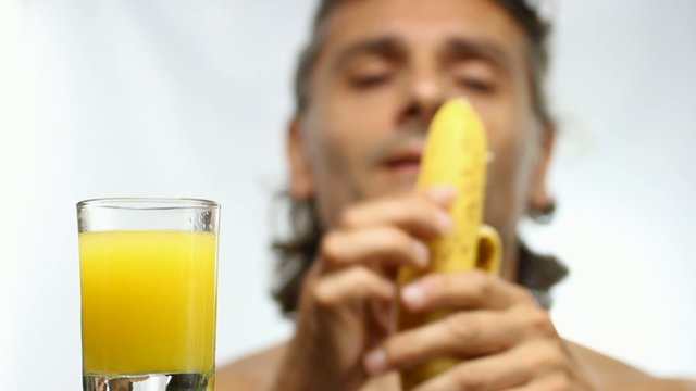 orange juice and banana, healthy snack