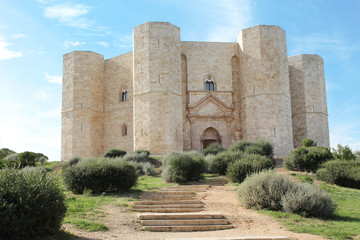 Fototapeta na wymiar Castel del Monte. Apulia, Włochy. Listę Światowego Dziedzictwa UNESCO