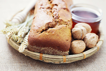 walnut and honey bread