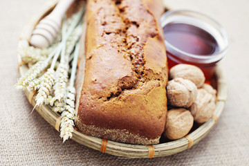 walnut and honey bread