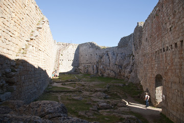 Dans les ruines de Montségur