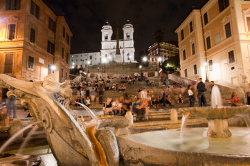 Night view at Piazza di Spagna fountain and trinita dei Monti Ro - obrazy, fototapety, plakaty