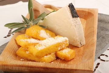 POLENTA FRIED AND CHEESE