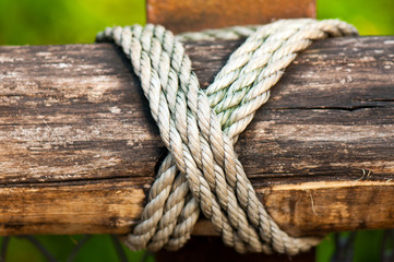 Kreuz Knoten Seil