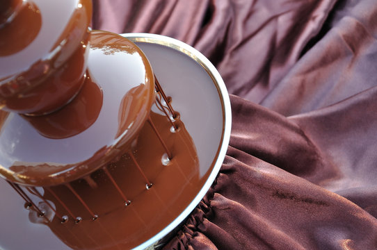 Chocolate fountain