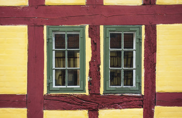 Fototapeta na wymiar Half-drewniany dom w Kerteminde
