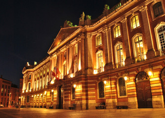 Capitole by night