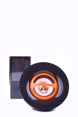 speaker in the middle