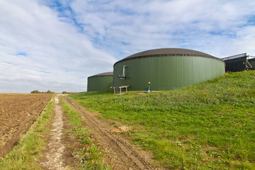 Biogasanalge auf dem Land © Jürgen Fälchle