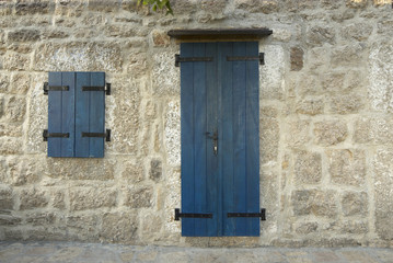 Fototapeta na wymiar Blue door and window