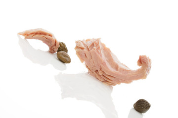 Tuna steak with capers.