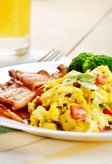 Omelette with bacon