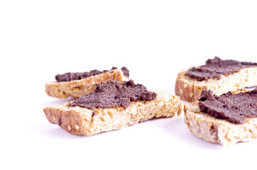 Pain et tapenade