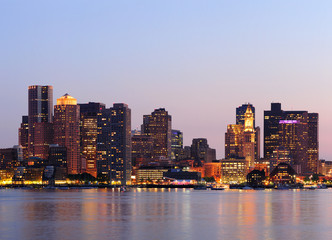 Fototapeta na wymiar Downtown Boston skyline o zmierzchu