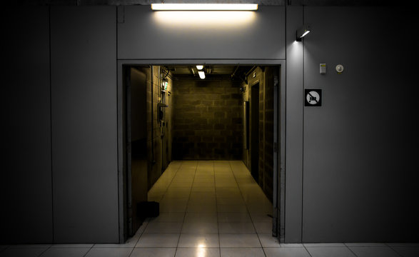 exit hallway security