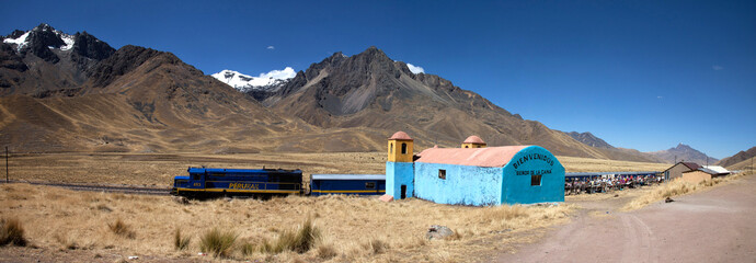 Views from the Andean Explorer train - obrazy, fototapety, plakaty
