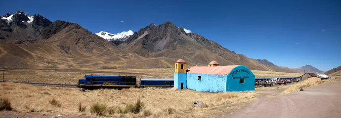 Abwaschbare Fototapete Südamerika Views from the Andean Explorer train
