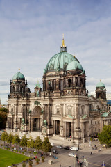 Fototapeta na wymiar Piękny widok dzień Berlin Cathedral (Berliner Dom)
