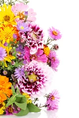 Cercles muraux Marguerites beautiful bouquet of bright flowers isolated on white