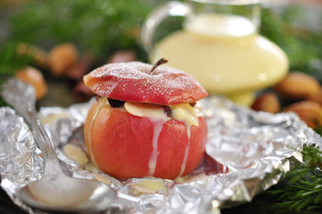 Bratapfel mit Vanillesoße
