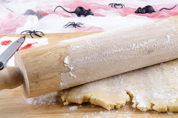 Mürbeteig um Halloween Kekse zu backen