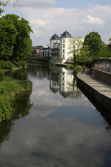Fototapeta na wymiar Haus am Ufer des Stadtkanals in Brandenburg a.d. Havel