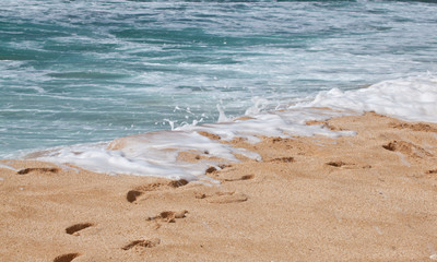 Footsteps and Surf at Pipeline