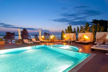 Foto op Plexiglas Zwembad van luxe hotel © Lemonade