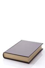 白背景に閉じた本
