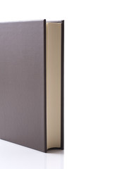 白背景に閉じた本のアップ