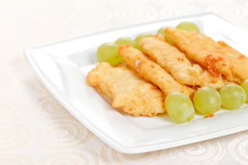 fried mozzarella with grapes