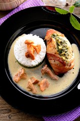 full chicken's breast with ham and spinach