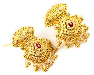 Indian wedding earrings for bride