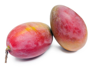 Zwei reife Mangofrüchte